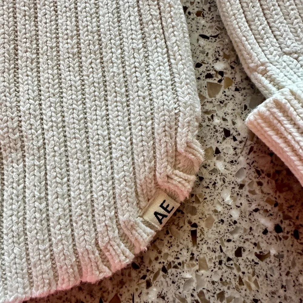 American Eagle Womens L 100% Cotton Turtleneck As Seen on Sydney Sweeney! - Picture 4 of 7